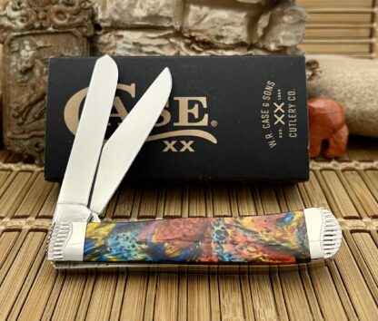 Case XX Custom NORTHERN LIGHTS Engraved Trapper Pocket Knife - Image 2