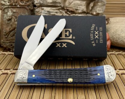 Case XX USA Amazing Custom BLUE Bone Scrolled Trapper Pocket Knife - Image 4