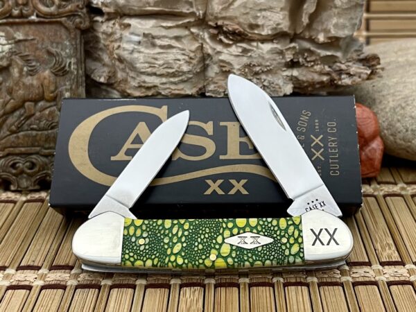 Case XX USA 2023 Yellow Bone Green Edition Lizard Skin 1/500 Canoe Pocket Knife