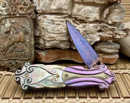 Suchat Jangtanong Custom Black Lip Pearl Anodized Titanium Damascus Steel Art Knife - Image 2