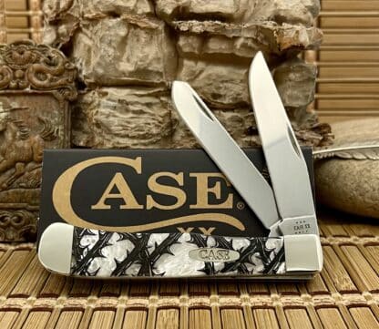 Case XX USA White Pearl Rose Thorn 1/500 Stainless Trapper Pocket Knife