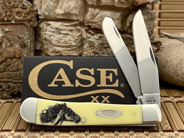 Case XX USA Beautiful Smooth Yellow WILD MUSTANG Trapper Pocket Knife
