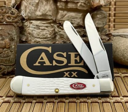 Case XX USA White Jigged Synthetic Sparxx 60182 Trapper Pocket Knife