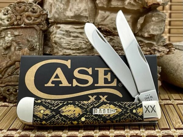 Case XX USA Antique Bone Diamondback Snake Skin 1/500 Trapper Pocket Knife