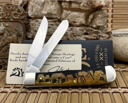 Case XX USA David Yellowhorse Antique Bone Buffalo Hunter 1/500 Trapper Knife - Image 2