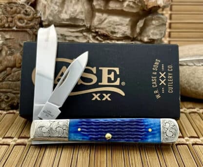 Case XX USA Superb Custom Blue Bone Scrolled Razor Barlow Knife - Image 3