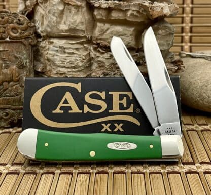 Case XX USA 2024 Smooth Green Synthetic 53390 Trapper Pocket Knife