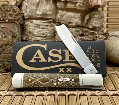 Case XX USA Antique Bone Gold Edition Magicians Rattlesnake & Barbed Wire Razor Barlow Knife