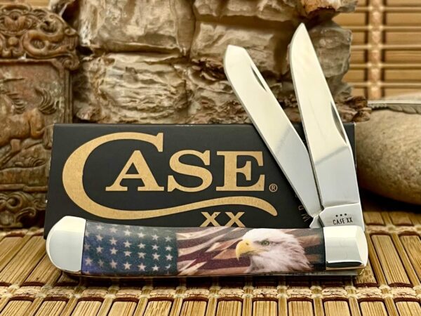 Case XX USA 2024 Color Infusion Patriotic Eagle 10647 Trapper Knife