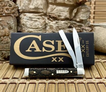 Case XX USA Antique Bone Diamondback Snake Skin 1/500 Baby Doc Doctor Knife NEW