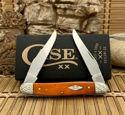 case muskrat knife persimmon bone