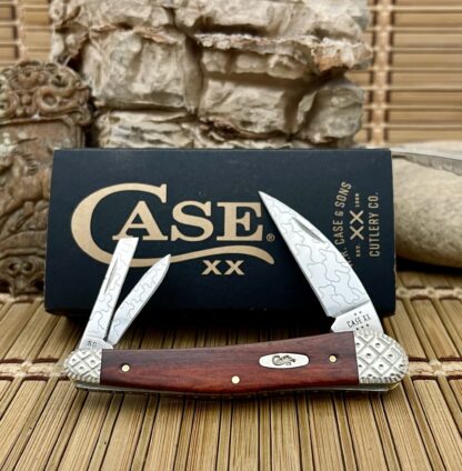 Chestnut smooth bone case xx seahorse whittler knife 01