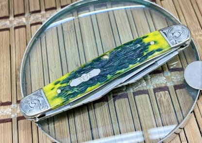 Radiant Case XX Custom Green Apple Bone Muskrat – 1-of-a-Kind Collector’s Knife - Image 2