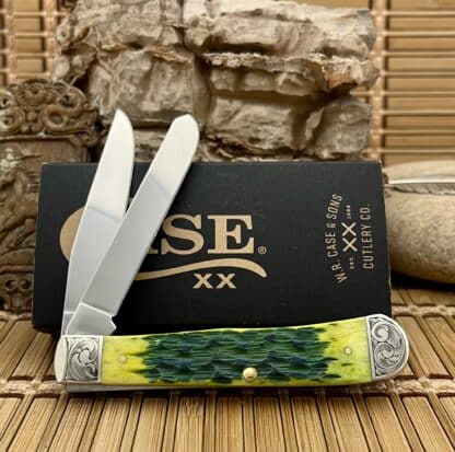 Distinctive Case XX Custom Engraved Green Apple Trapper – 1-of-a-Kind Collector’s Heirloom - Image 3