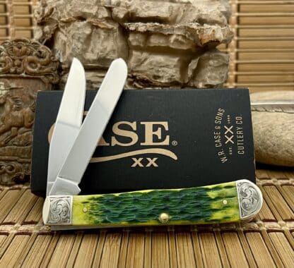 Distinctive Case XX Custom Green Apple Bone Trapper – 1-of-a-Kind Collector’s Heirloom - Image 3