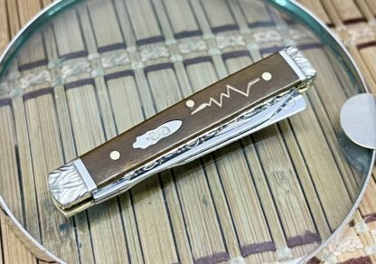 Case XX Limited Baby Doc – Custom Antique Bone Gold Heartbeat Knife - Image 3