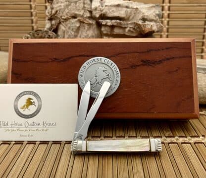 Case XX Wild Horse Custom Brown Lip Pearl and Fossil Baby Doc Knife – Limited Edition #2 of 5 - Image 8