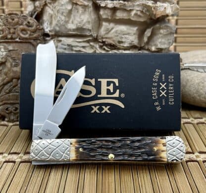 Case XX Engraved Amber Bone Razor Barlow – Wild Horse Customs #020/100 - Image 4