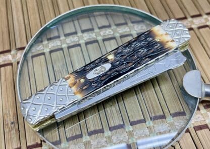 Case XX Engraved Amber Bone Razor Barlow – Wild Horse Customs #020/100 - Image 2
