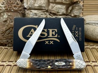 Peachseed Amber Bone Muskrat Knife – Case XX #016/100