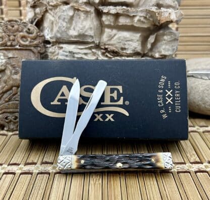 Case XX Amazing Custom Hand-Fired Peachseed AMBER Bone Baby Doc Doctor Knife #09 - Image 4