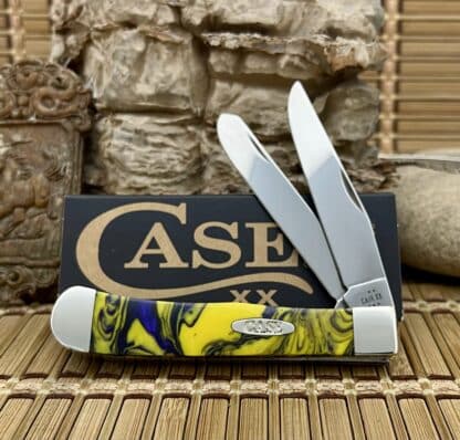 Paradise Mica Pearl Trapper Knife