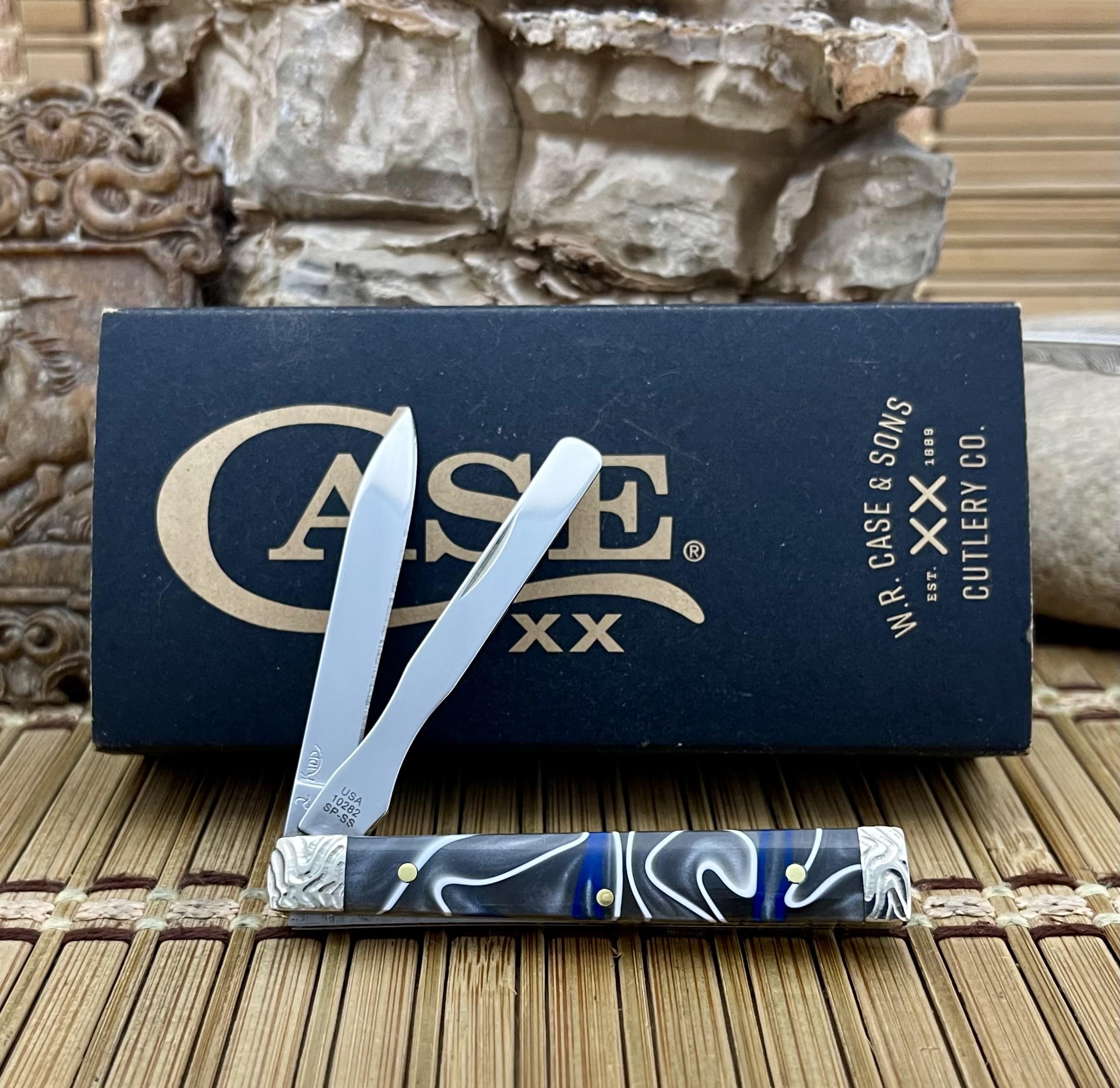 Case XX USA Custom Pacific Tides Scrolled Baby Doc Pocket Knife #2 of 5 – Ultra Rare Collector’s Edition - Image 4