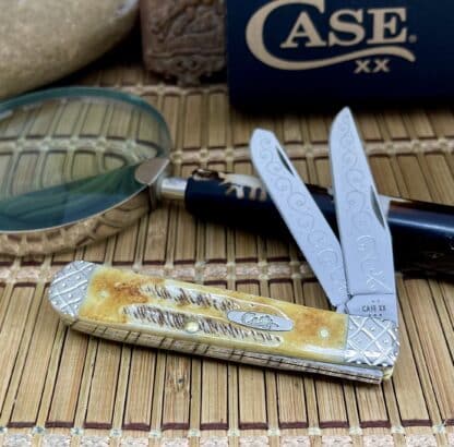 Case XX USA Custom 6.5 Bone Stag Engraved Trapper Knife w/ Clip #02 of 50 – Limited Collector’s Edition - Image 2