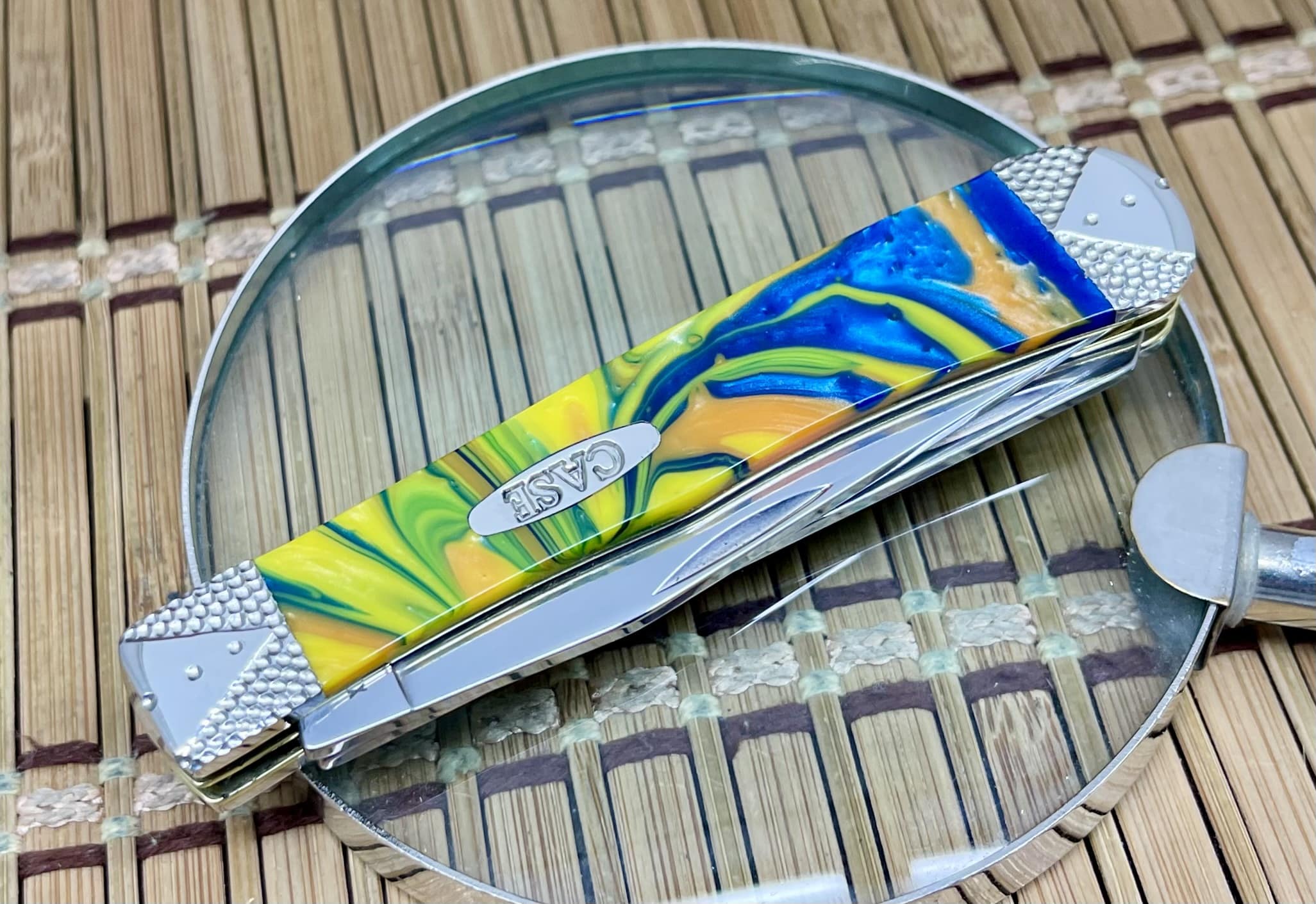 Case XX USA Beautiful Custom Feather McCall Engraved Trapper Pocket Knife - Image 2