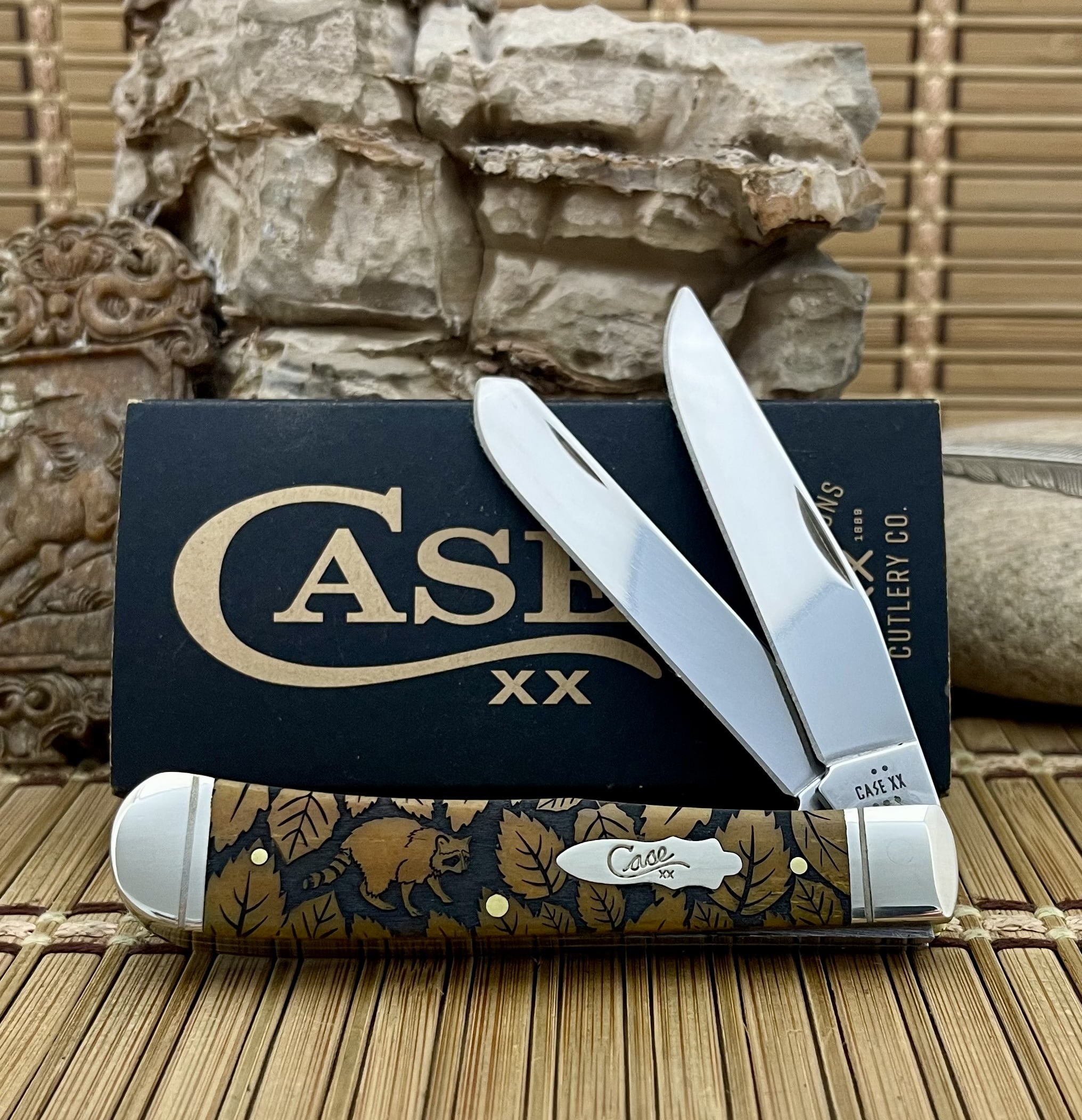 Case Antique Bone Raccoon Wildlife Trapper Knife