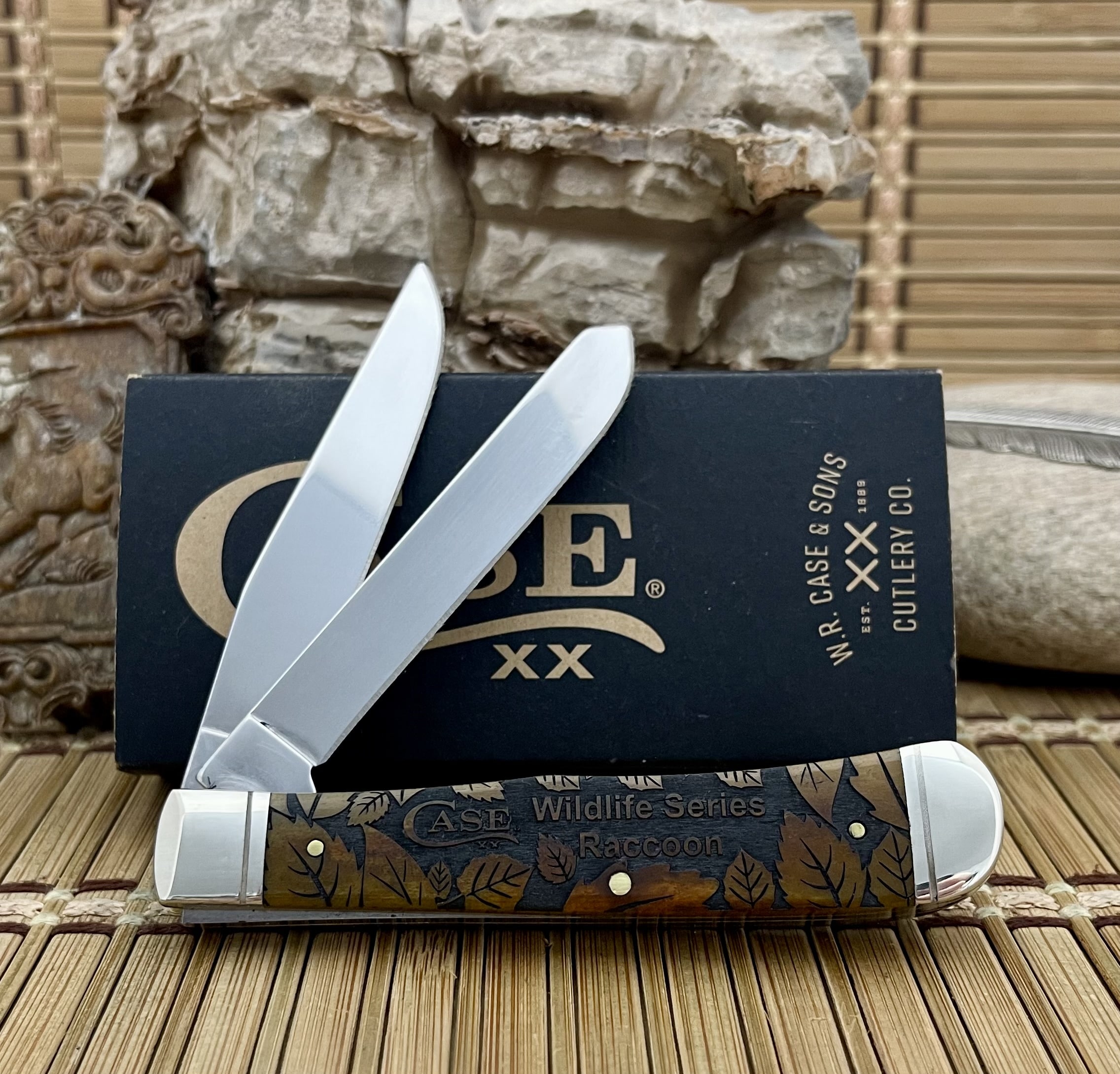 Case XX USA Smooth Antique Bone Raccoon Wildlife Series 1/500 Trapper Pocket Knife - Image 2
