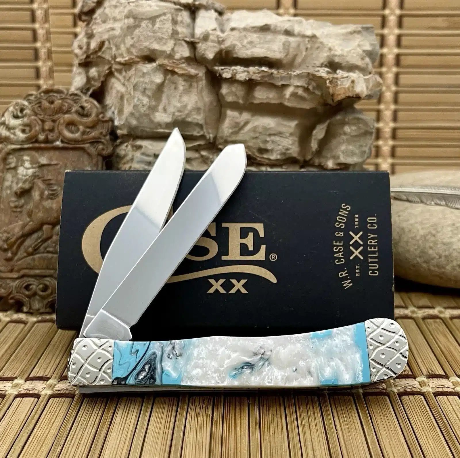 Case XX Custom Trapper Arctic Night Mica Pearl 4 1/8" Pocket Knife - Image 3