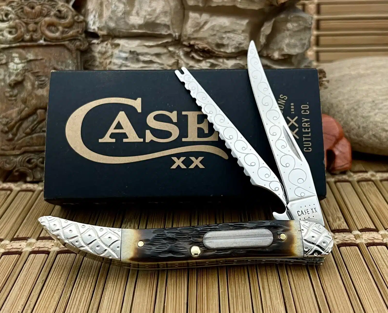 Case Amber Bone Fishing Knife | Hand Fired Custom