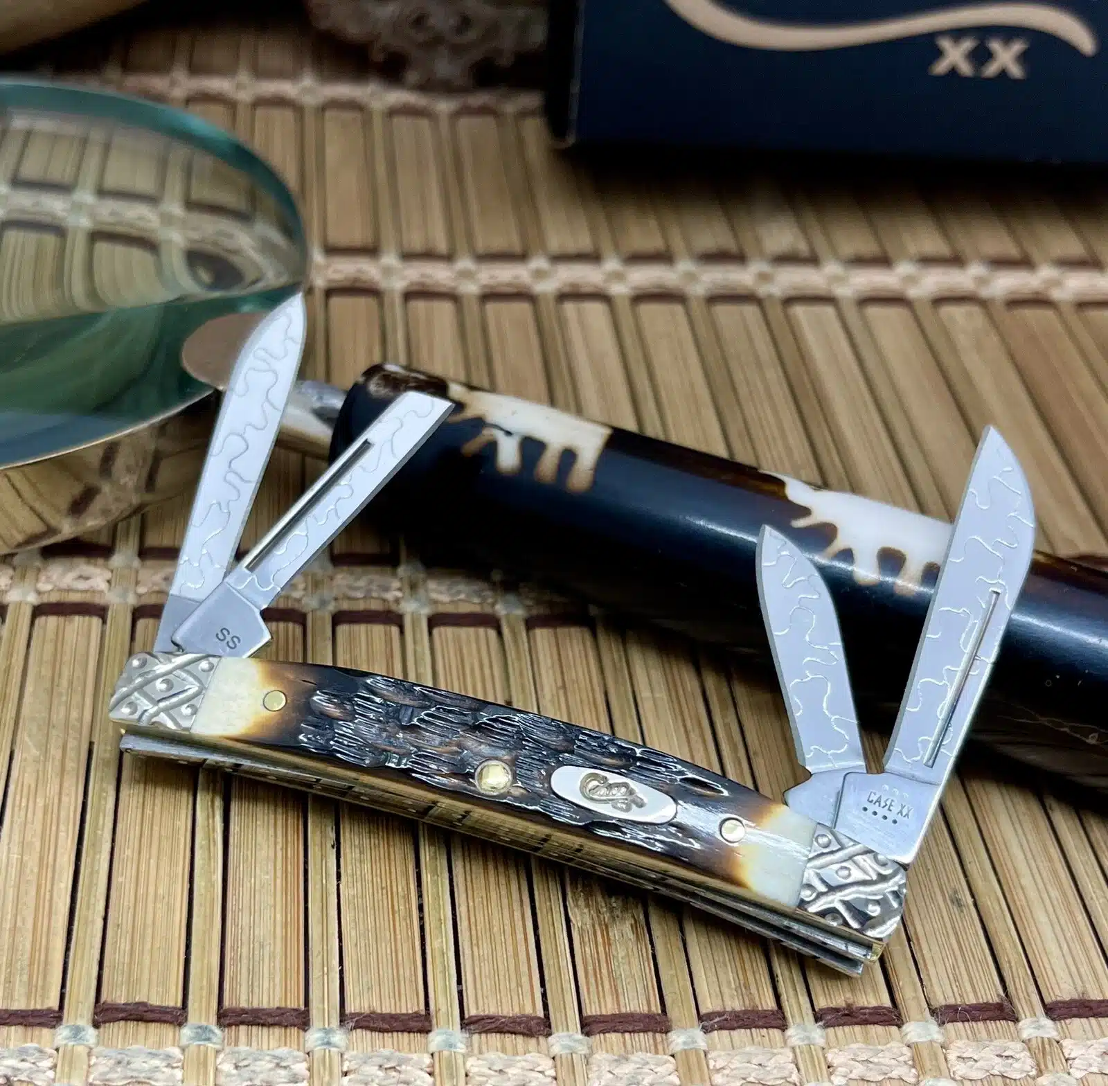 Case XX Small Congress Hand-Fired Peachseed Amber Bone Pocket Knife #16/100 - Image 2