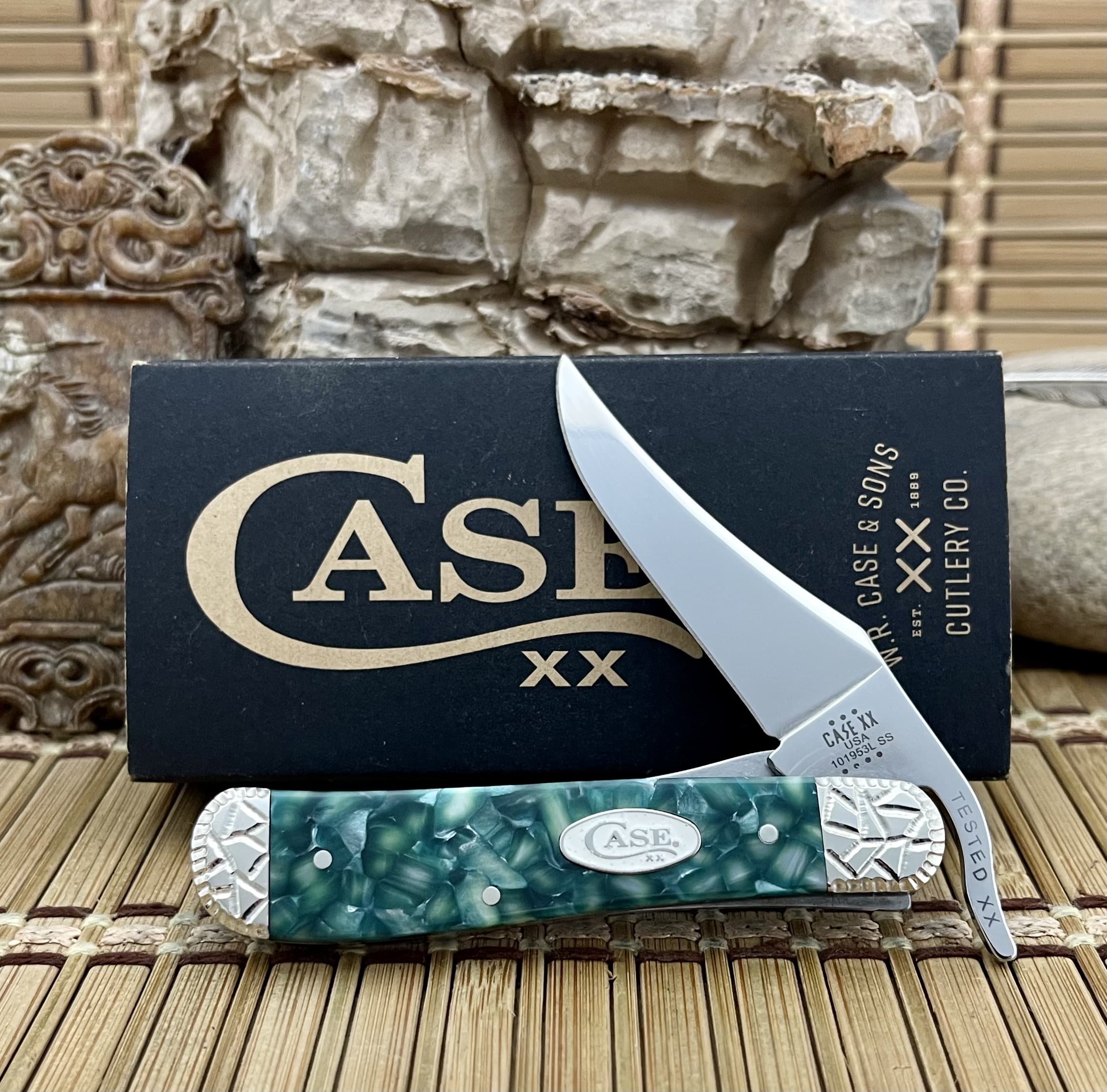 Stunning case green kirinite russlock knife