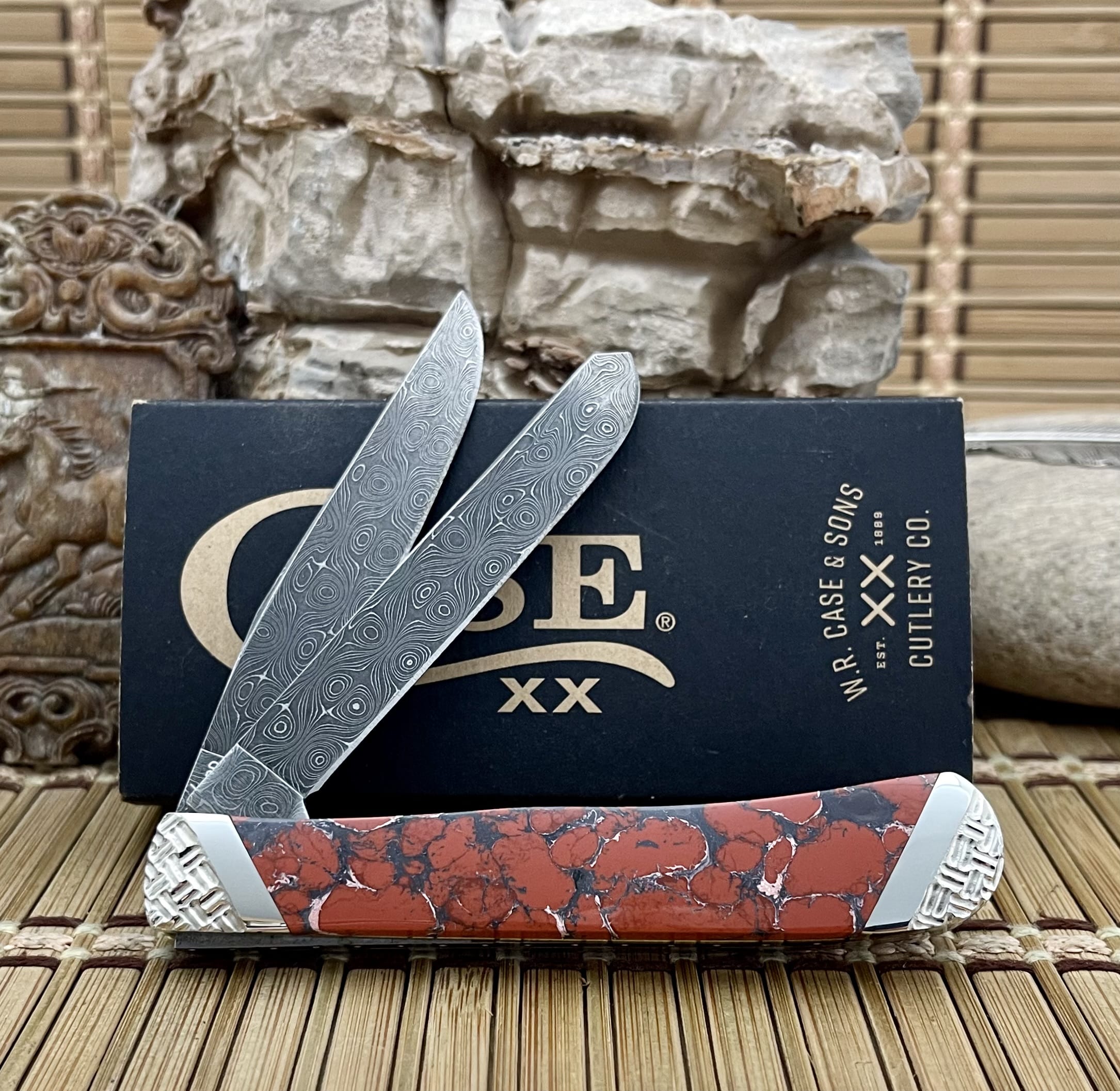 Exotic Case XX Custom Red Jasper Raindrop Damascus Trapper Pocket Knife - Image 4