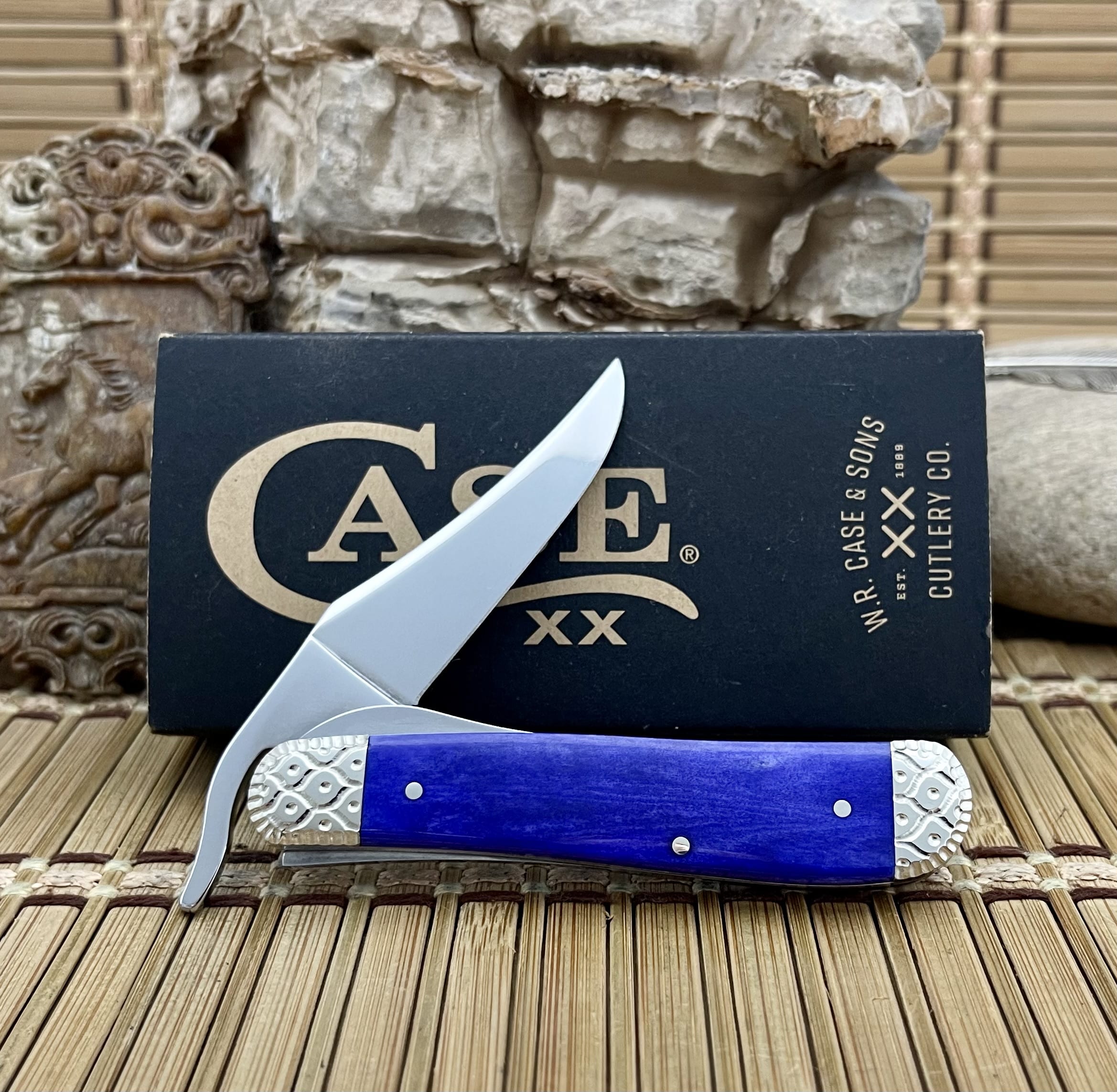 Case XX Custom Smooth Ultra Violet Bone Russlock Pocket Knife - Image 4