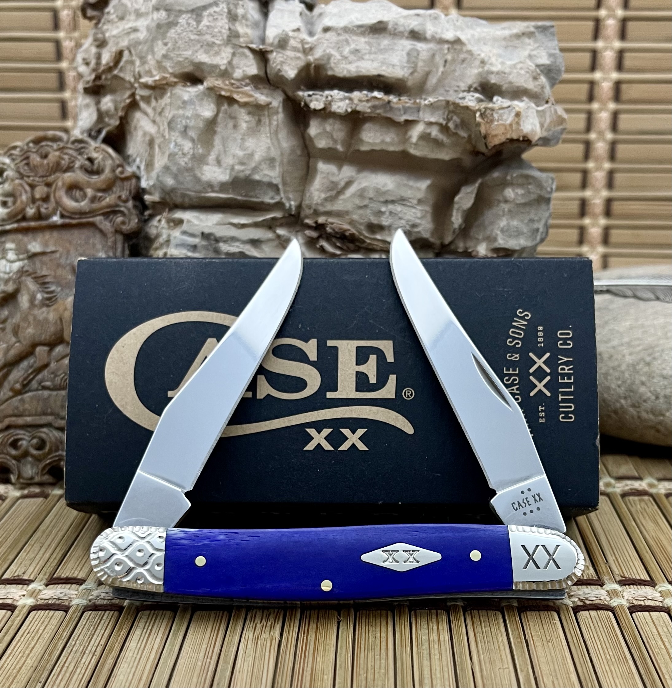 Stunning case ultra violet bone engraved muskrat