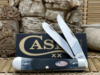 Case XX USA 2025 Gray Bone Trapper Pocket Knife – Sawcut Handles, Stars & Stripes Shield