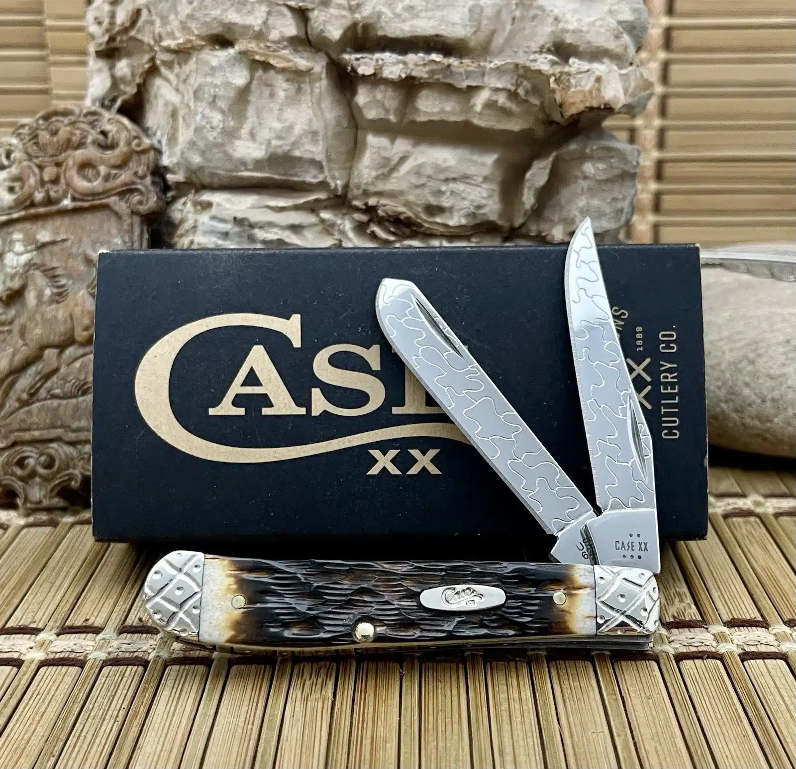 Beautiful case hand fired amber bone mini trapper #047/100