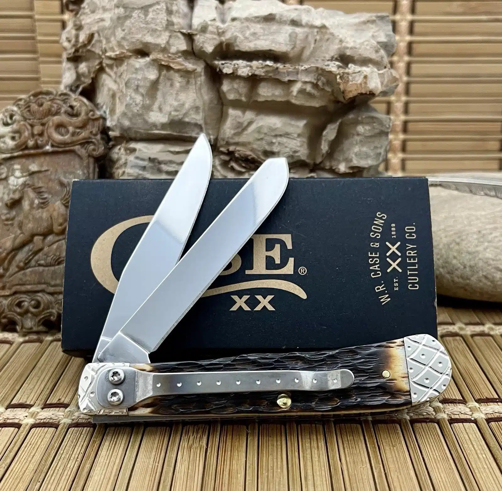 Beautiful case hand fired amber bone trapper clip #031/100