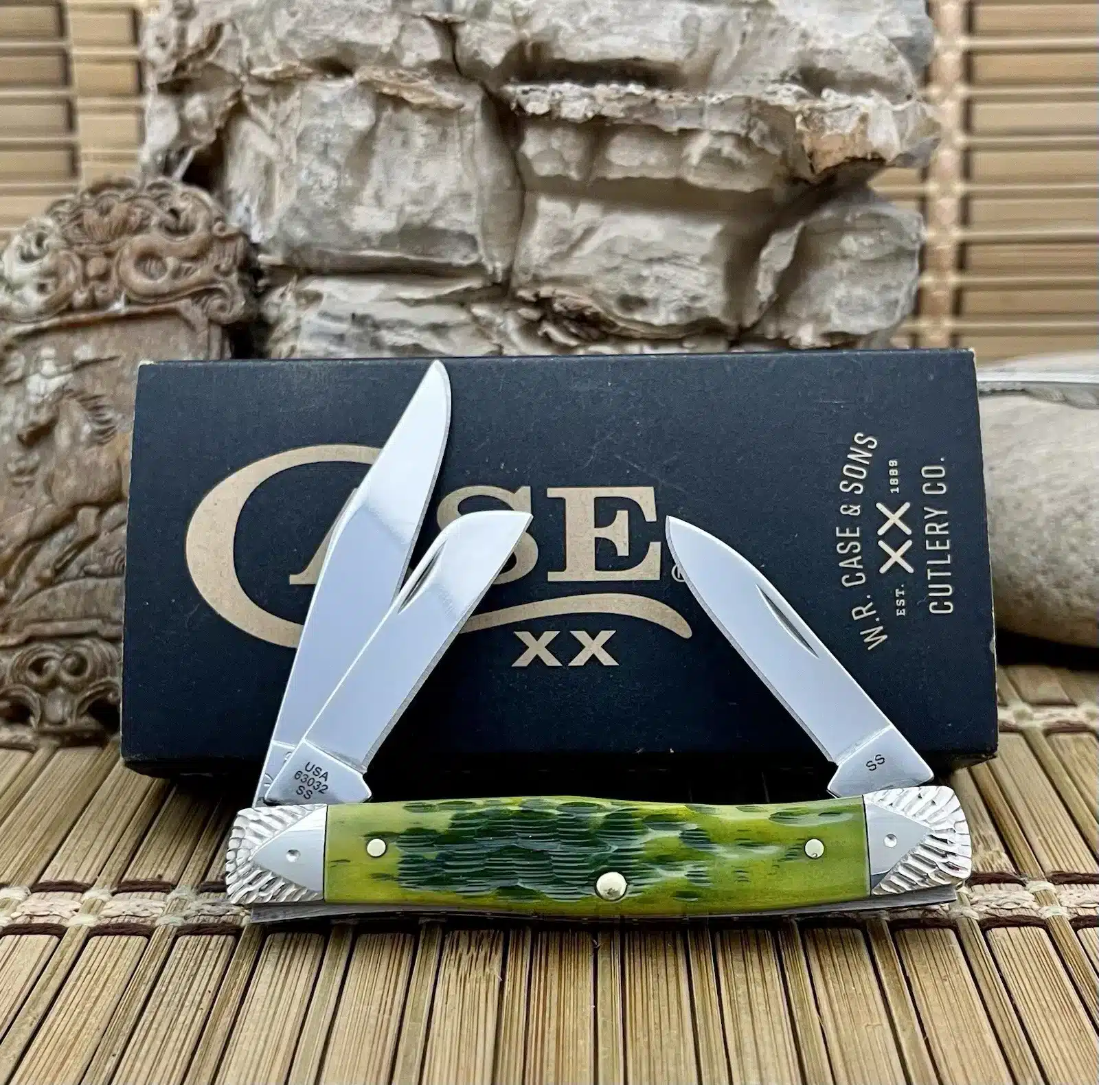 Superb case green apple bone medium stockman #03/15