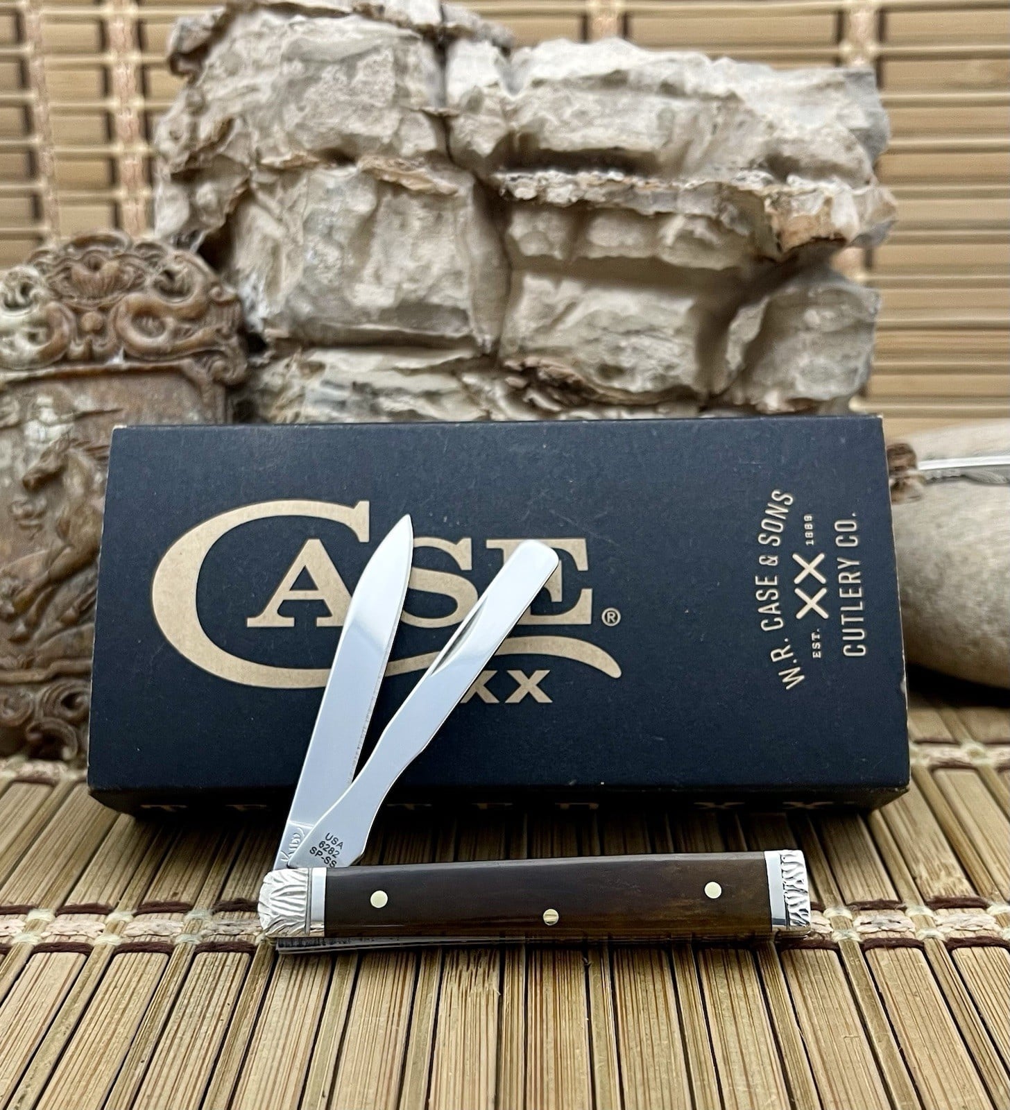 Custom Case XX Antique Bone Heartbeat Engraved Baby Doc Pocket Knife #05 - Image 4