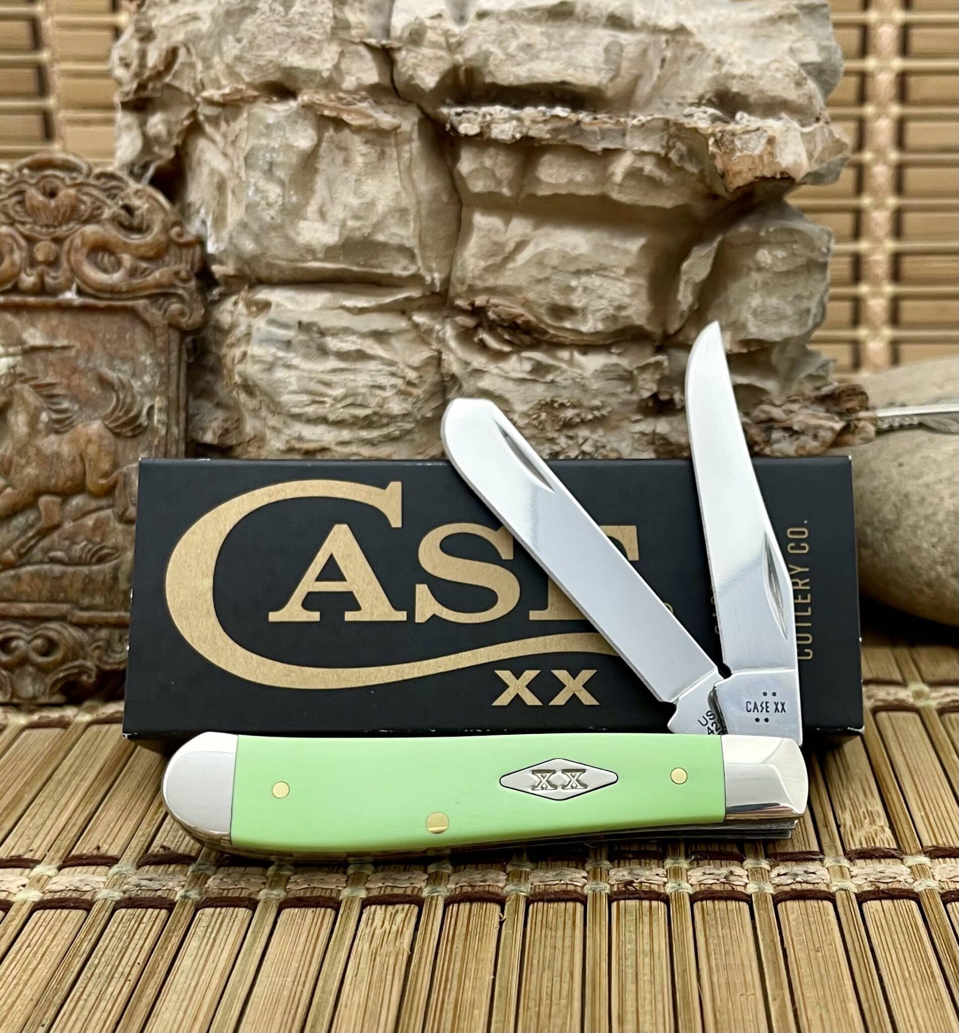 Stunning case xx smooth mint green mini trapper pocket knife