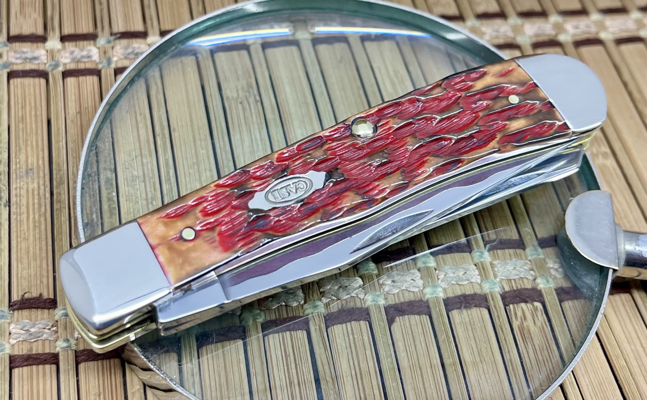Premium Case XX Hand Fired Cherry Pie Bone Trapper Knife - Image 2