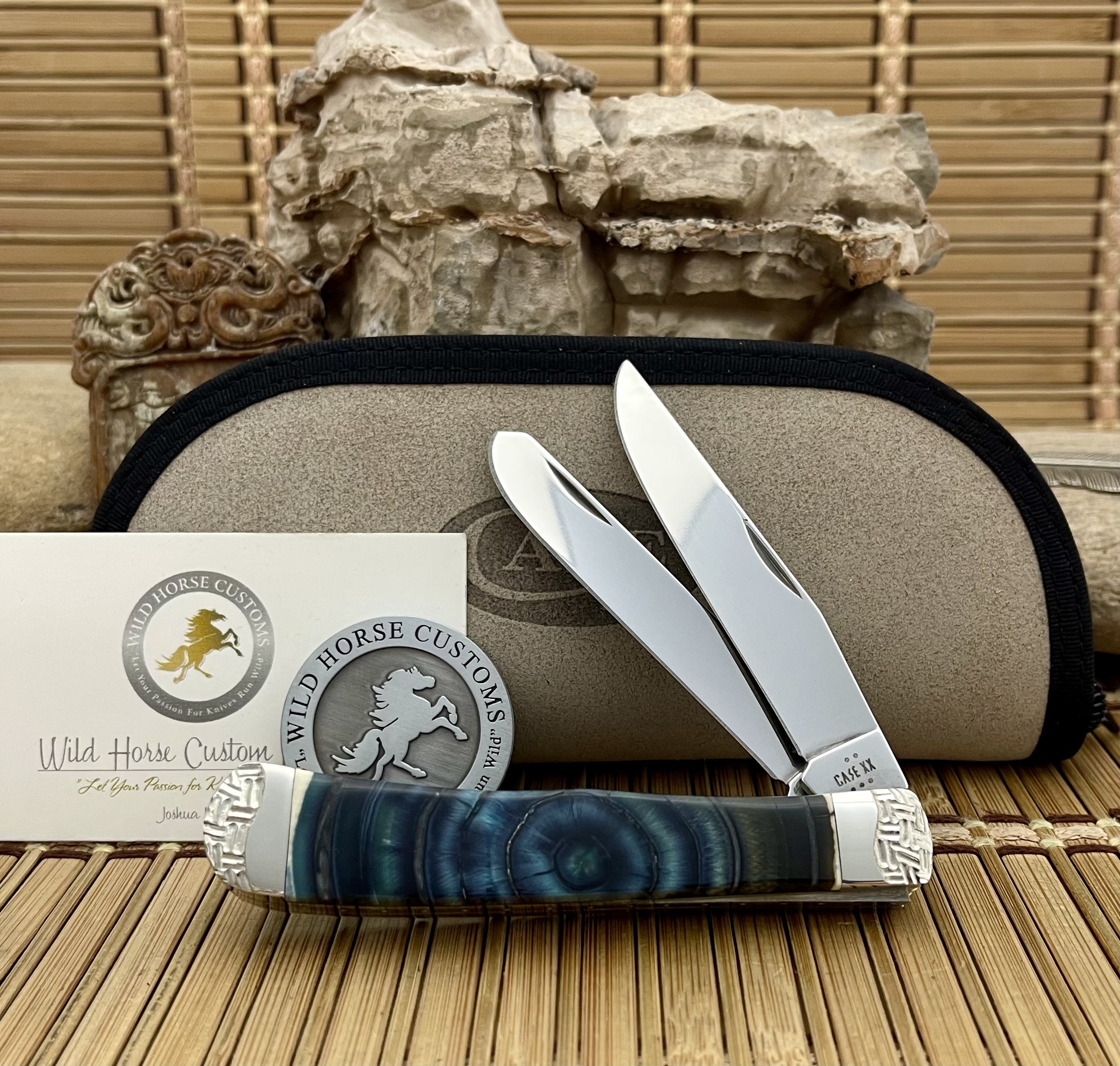Collector-Grade case xx wild horse custom blue mammoth fossil trapper pocket knife