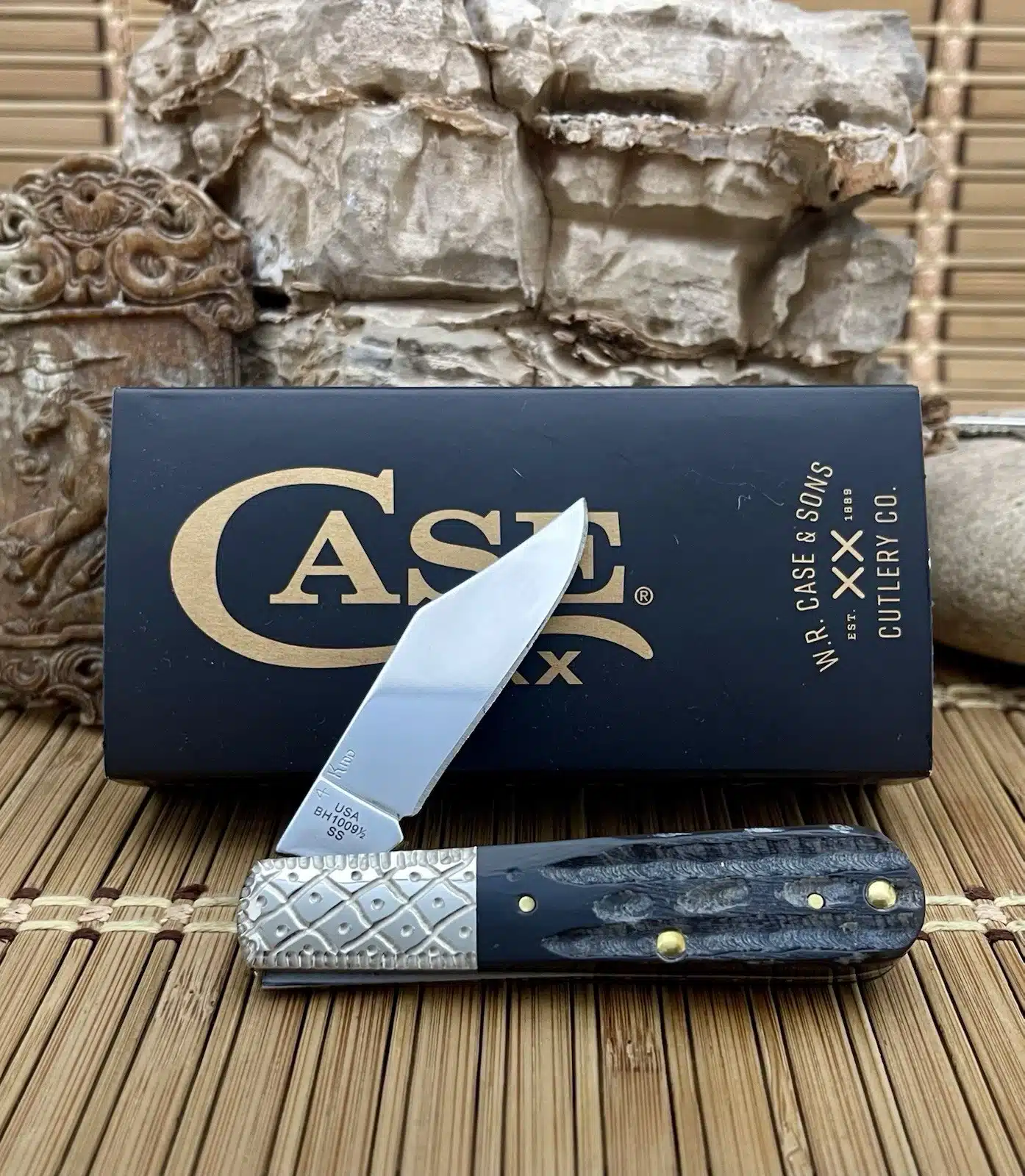 Case XX Wild Horse Custom Genuine Buffalo Horn Barlow Pocket Knife #04 - Image 2