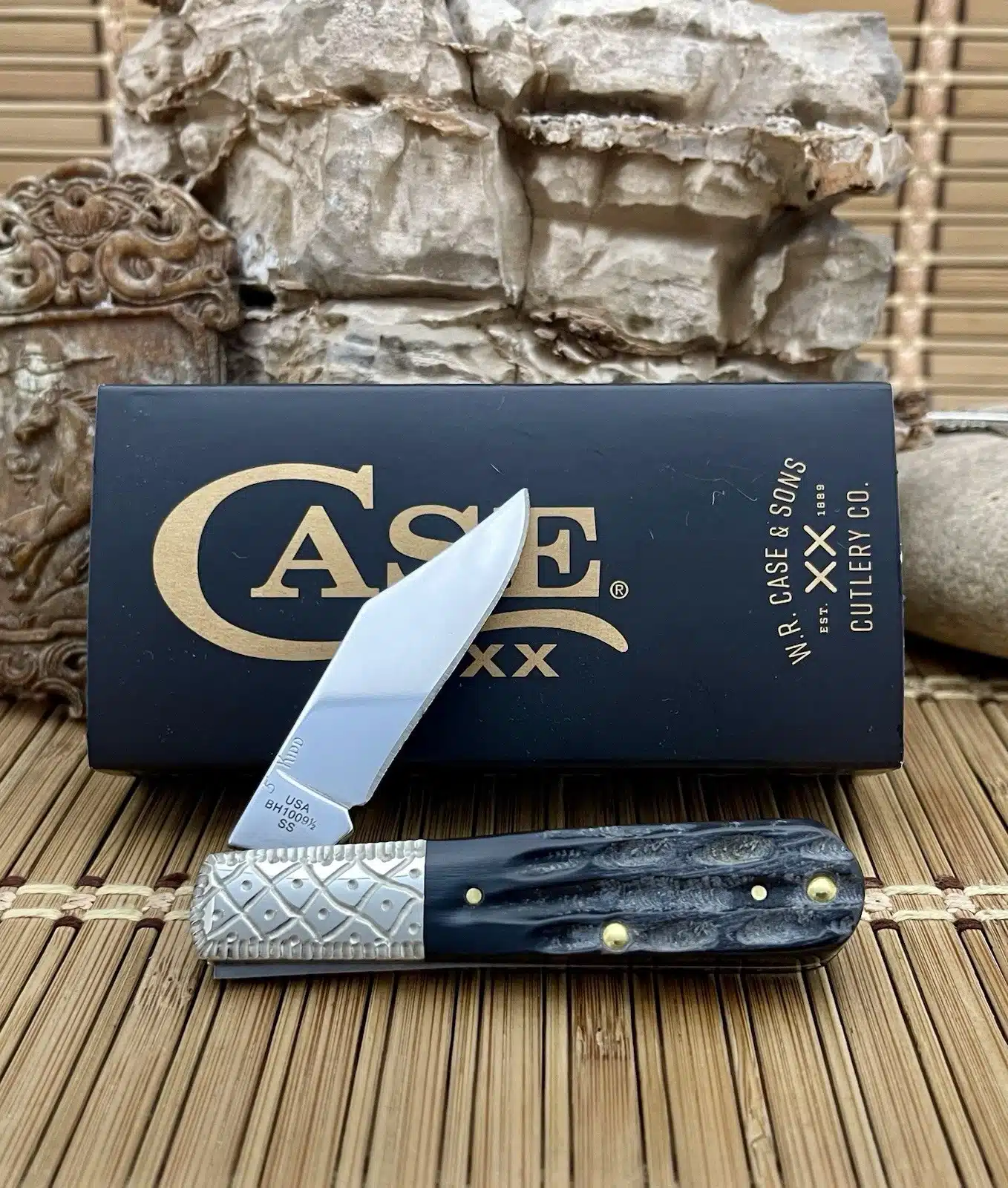 Case XX Wild Horse Custom Genuine Buffalo Horn Barlow Pocket Knife #05 - Image 2