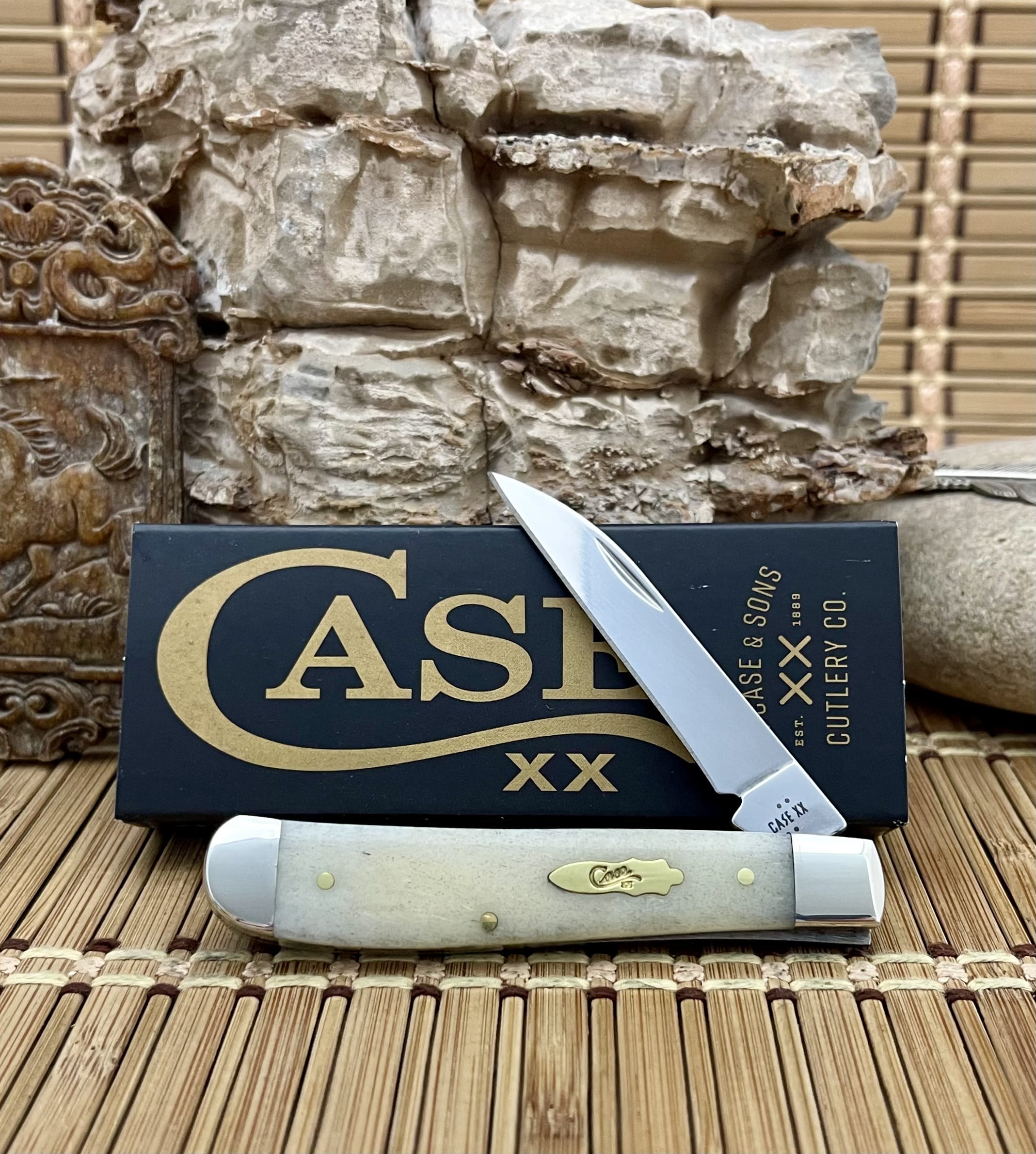 case mini trapper wharncliffe | Smooth Natural Bone Gold Shield