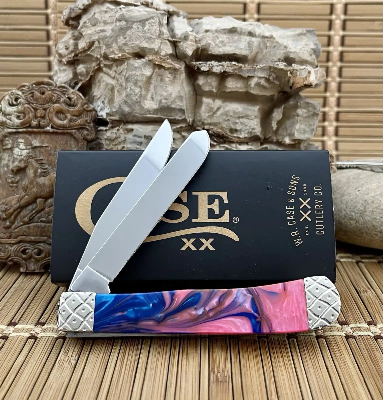 Case XX Wild Horse Custom Pink Sapphire Mica Pearl Trapper Pocket Knife - Image 2
